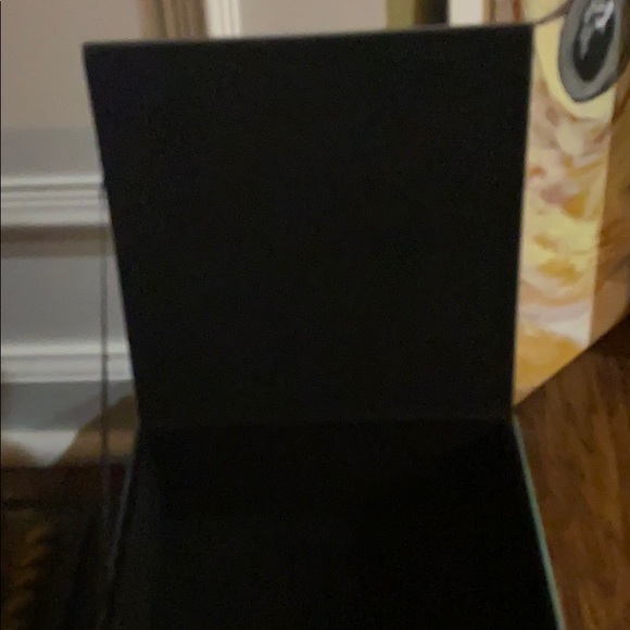 “M” mirrored box 8x8x3 - Picture 6 of 6